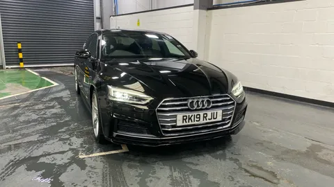 AUDI A5 40 TFSI S Line