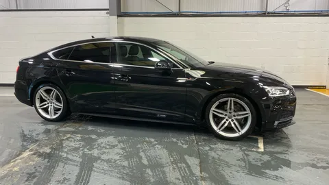 AUDI A5 40 TFSI S Line