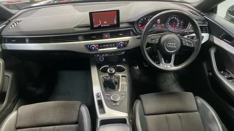 AUDI A5 40 TFSI S Line