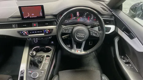 AUDI A5 40 TFSI S Line