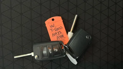 VOLKSWAGEN T-CROSS 1.0 TSI SE