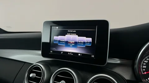 MERCEDES-BENZ C CLASS C200 AMG Line 9G-Tronic