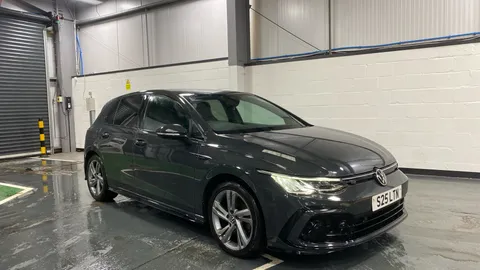 VOLKSWAGEN GOLF 1.5 eTSI 150 R-Line DSG