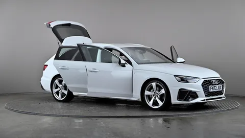 AUDI A4 40 TFSI 204 S Line S Tronic