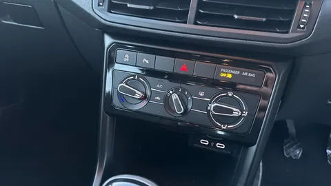 VOLKSWAGEN T-CROSS 1.0 TSI 110 SE