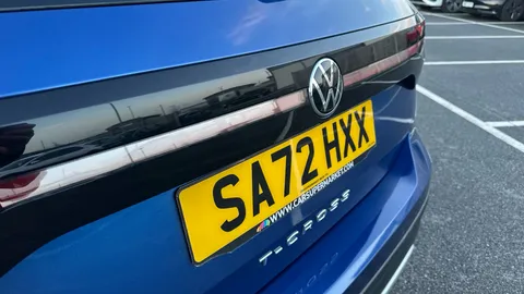 VOLKSWAGEN T-CROSS 1.0 TSI 110 SE