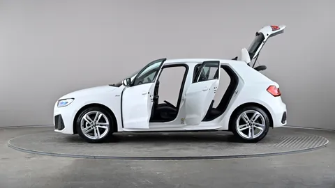 AUDI A1 30 TFSI 110 S Line