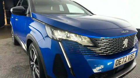 PEUGEOT 3008 1.2 PureTech Allure Premium+ EAT8