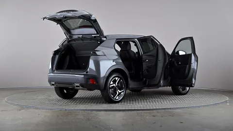 PEUGEOT 2008 1.2 PureTech 130 GT EAT8