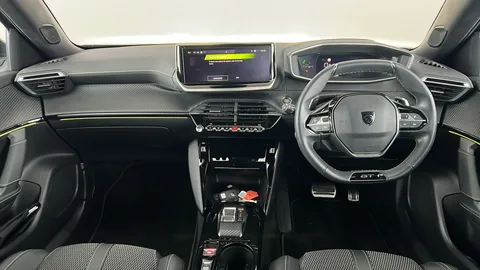 PEUGEOT 2008 1.2 PureTech 130 GT EAT8