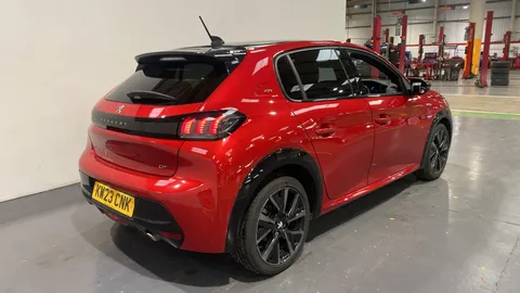 PEUGEOT 208 1.2 PureTech 100 GT