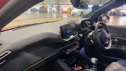 PEUGEOT 208 1.2 PureTech 100 GT