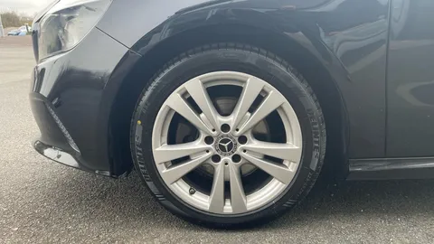 MERCEDES-BENZ A CLASS A180 Sport Auto