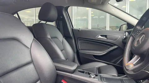 MERCEDES-BENZ A CLASS A180 Sport Auto