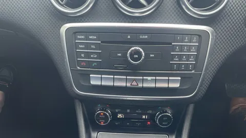 MERCEDES-BENZ A CLASS A180 Sport Auto