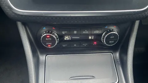 MERCEDES-BENZ A CLASS A180 Sport Auto