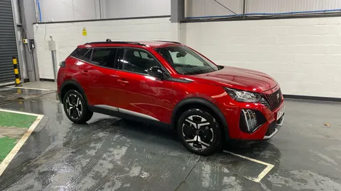 PEUGEOT 2008 1.2 PureTech 130 Allure