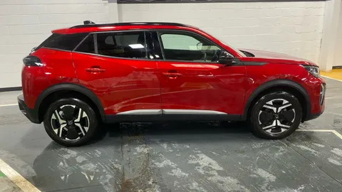 PEUGEOT 2008 1.2 PureTech 130 Allure