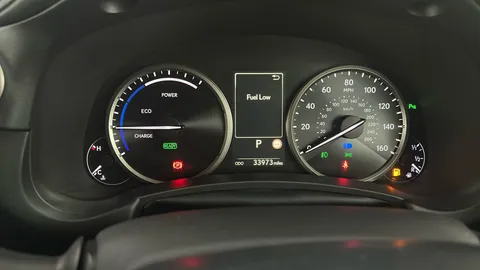 LEXUS NX 300h 2.5 CVT [8" Nav]