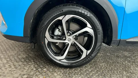 MG MOTOR UK HS 1.5 T-GDI PHEV SE Auto