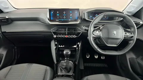 PEUGEOT 208 1.2 PureTech 100 Allure Premium +