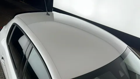 PEUGEOT 208 1.2 PureTech 100 Allure Premium +