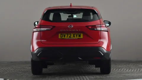 NISSAN QASHQAI 1.3 DiG-T MH Acenta Premium