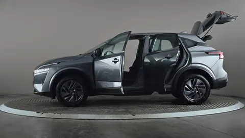 NISSAN QASHQAI 1.3 DiG-T MH Acenta Premium