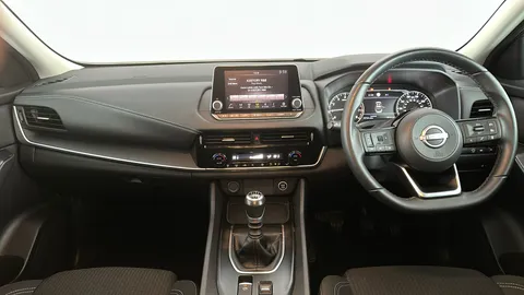 NISSAN QASHQAI 1.3 DiG-T MH Acenta Premium