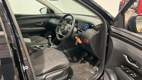 HYUNDAI TUCSON 1.6 TGDi SE Connect 2WD