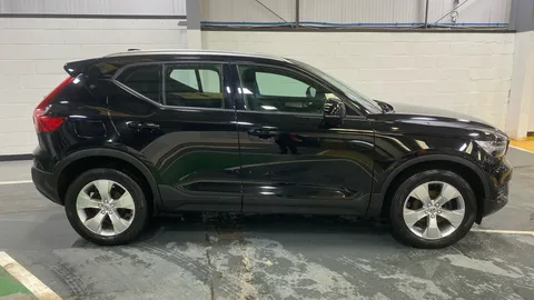 VOLVO XC40 1.5 T3 [163] Momentum