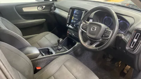 VOLVO XC40 1.5 T3 [163] Momentum
