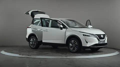 NISSAN QASHQAI 1.3 DiG-T MH 158 Acenta Premium Xtronic