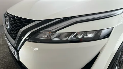 NISSAN QASHQAI 1.3 DiG-T MH 158 Acenta Premium Xtronic