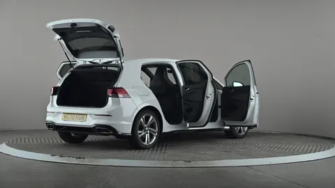 VOLKSWAGEN GOLF 1.5 TSI 150 R-Line