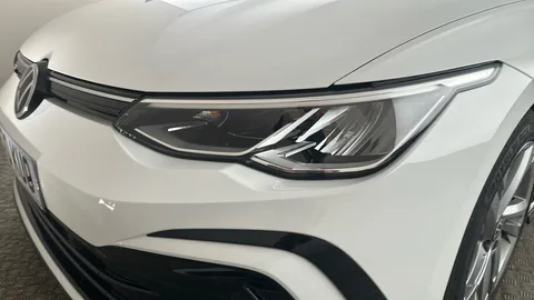 VOLKSWAGEN GOLF 1.5 TSI 150 R-Line