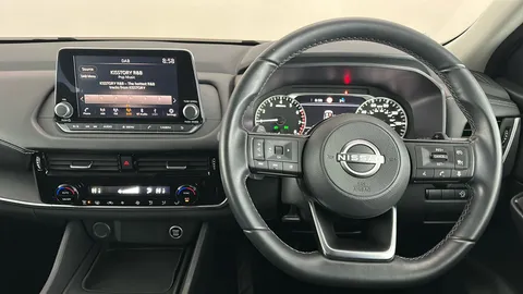 NISSAN QASHQAI 1.3 DiG-T MH 158 Acenta Premium Xtronic