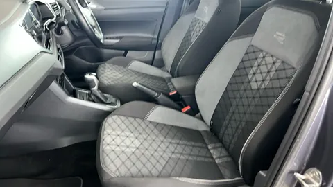 VOLKSWAGEN TAIGO 1.0 TSI 110 R-Line DSG