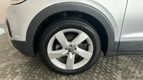 VOLKSWAGEN T-CROSS 1.0 TSI 110 SEL