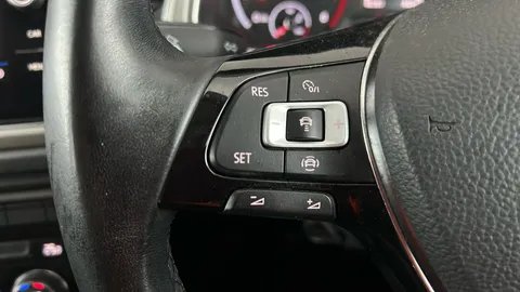 VOLKSWAGEN T-ROC 1.0 TSI SE