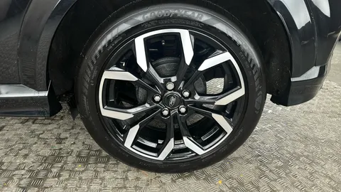 FORD PUMA 1.0 EcoBoost Hybrid mHEV ST-Line X DCT