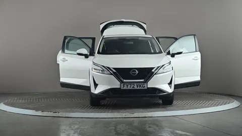 NISSAN QASHQAI 1.3 DiG-T MH 158 Acenta Premium Xtronic