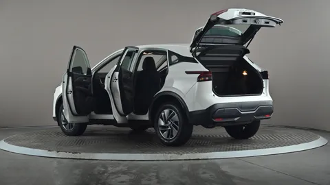 NISSAN QASHQAI 1.3 DiG-T MH 158 Acenta Premium Xtronic