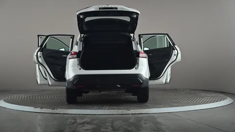 NISSAN QASHQAI 1.3 DiG-T MH 158 Acenta Premium Xtronic