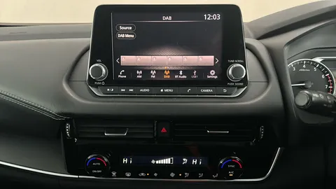 NISSAN QASHQAI 1.3 DiG-T MH 158 Acenta Premium Xtronic