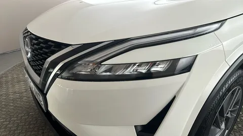 NISSAN QASHQAI 1.3 DiG-T MH 158 Acenta Premium Xtronic