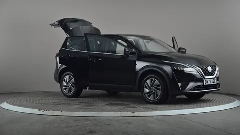 NISSAN QASHQAI 1.3 DiG-T MH Acenta Premium