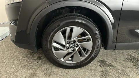 NISSAN QASHQAI 1.3 DiG-T MH Acenta Premium