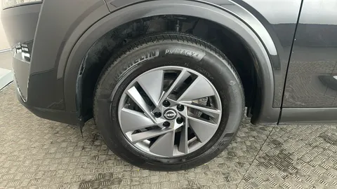 NISSAN QASHQAI 1.3 DiG-T MH 158 Acenta Premium Xtronic