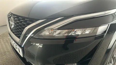 NISSAN QASHQAI 1.3 DiG-T MH 158 Acenta Premium Xtronic